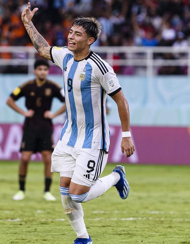 包含东海战狼队对阵瓯越朱雀队，F1超级杯读秒绝平，门将神扑救主——目标直指冠军的词条